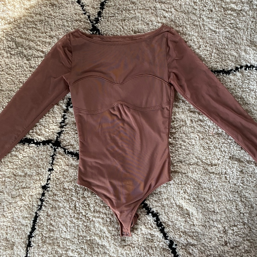 Abercrombie Long Sleeve Mesh Sweetheart Bodysuit - Picture 2 of 4